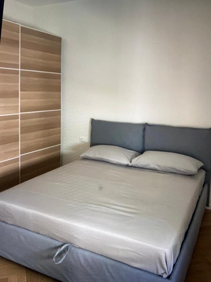 Milano: Incantevole Appartamento In Pieno Centro - Fancy Yellow Apartments Eksteriør billede