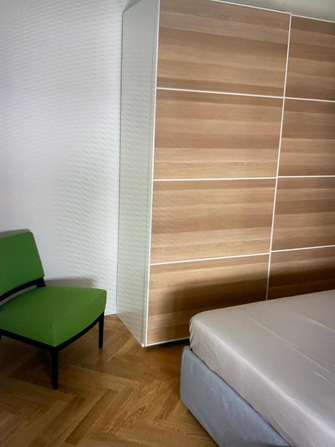 Milano: Incantevole Appartamento In Pieno Centro - Fancy Yellow Apartments Eksteriør billede