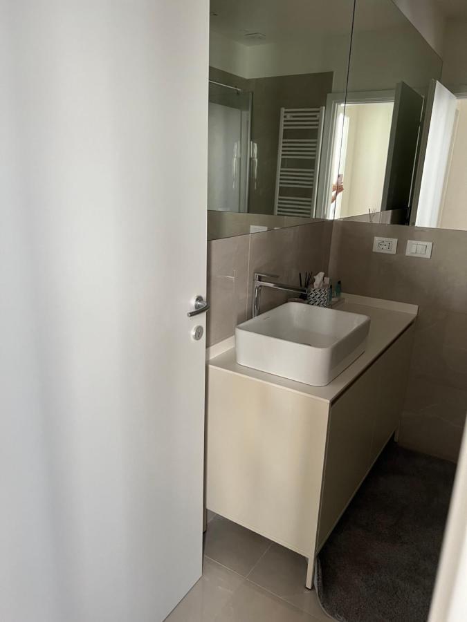 Milano: Incantevole Appartamento In Pieno Centro - Fancy Yellow Apartments Eksteriør billede