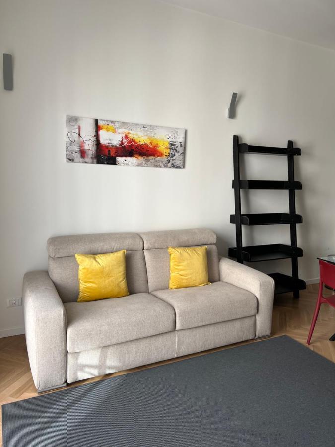 Milano: Incantevole Appartamento In Pieno Centro - Fancy Yellow Apartments Eksteriør billede