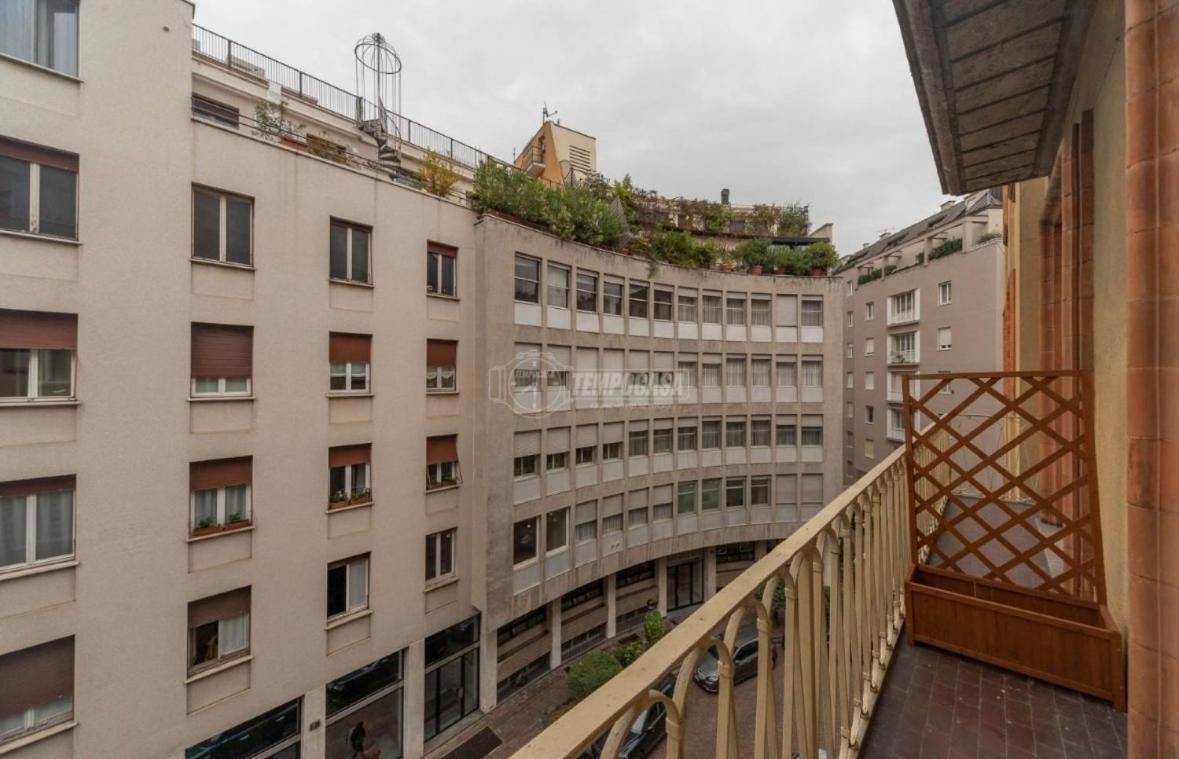 Milano: Incantevole Appartamento In Pieno Centro - Fancy Yellow Apartments Eksteriør billede